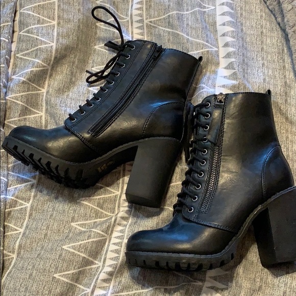 Booties! - Picture 2 of 4